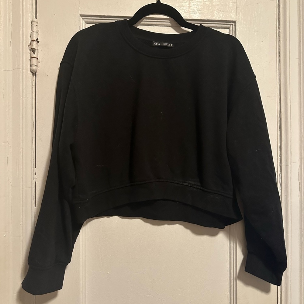 Zara Black Cropped Sweatshirt